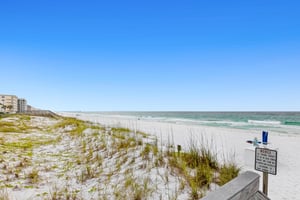 Dune Pointe 401 35