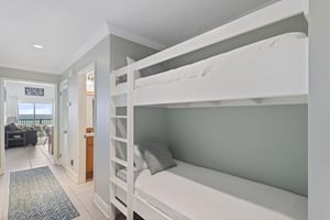 Coral Reef Club 34 8
