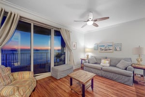 Twin Palms 1103 5
