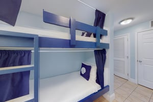 Laketown Wharf 1634 24