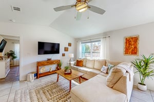 Driftwood Beach Retreat 6
