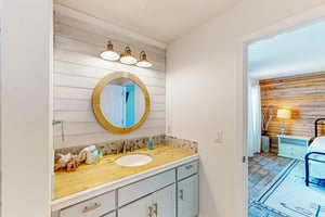 Driftwood Beach Retreat 19