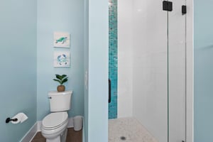 Breezin Home 18