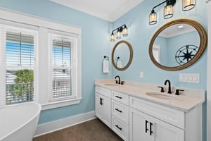Breezin Home 22