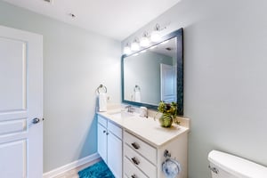 402 Beach Resort 9