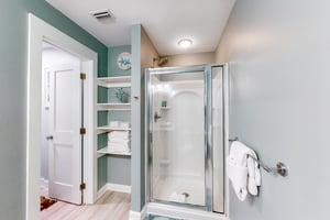 402 Beach Resort 14