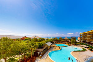 402 Beach Resort 17