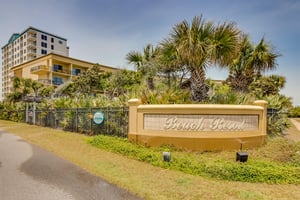 402 Beach Resort 25