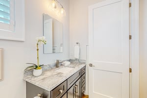 West Side Cottages J 11