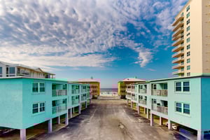 Harbor House B30 3
