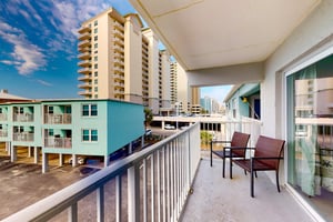 Harbor House B30 4