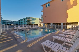 Harbor House B30 5
