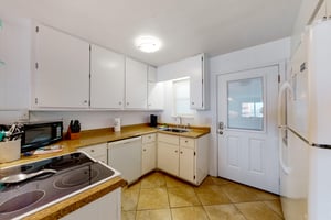 Harbor House B30 9