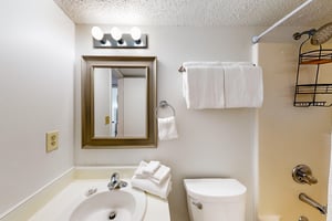Harbor House B30 12