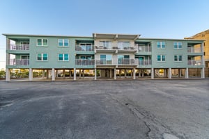 Harbor House B30 22