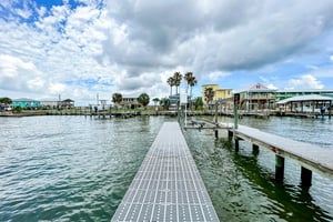 Bay Paradise 42