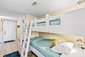 Pelican Isle 114 8
