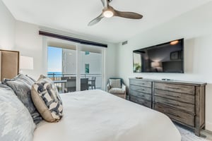 Blu Condos 200 18