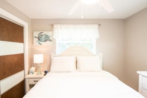 2 Palms A 8