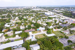 2 Palms A 20