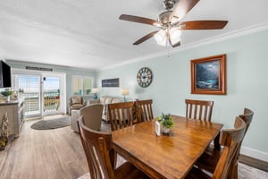 Holiday Surf and Racquet Unit 310 37