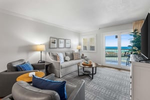 Holiday Surf and Racquet Unit 318 23