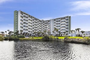 Pinnacle Port Panama City Beach Bayview