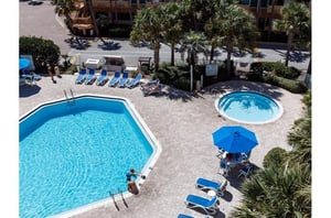 Hot tub at Destin West Beach  Bay Resort  in Fort Walton Florida