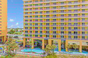 Splash Resort boasts two water parks, multiple pools, a hot tub and a lazy river