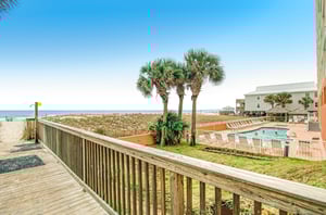 472598 Seacrest Condominiums  1045 0 202310 517