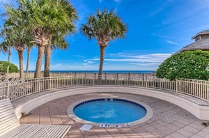 The outdoor hot tub at Beach Club in Gulf Shores Alabama