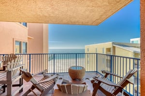 A private balcony overlooking the Gulf at Four Seasons in Orange Beach Alabama