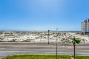 476465 Grand Beach Resort  1798 0 202312 5136