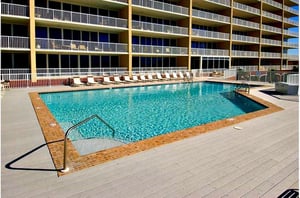 Beachside pool at Sanibel condominiums in Gulf Shores AL
