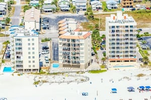 476867 Gulf House Condominiums  1854 0 202312 51311