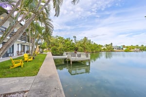 477841 Capri Condo Rentals Naples  2018 0 202312 5137