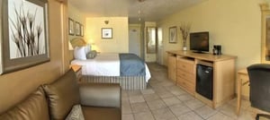 Grand Plaza Hotel Beachfront Resort in St Petersburg FL 85