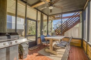 Ariola 107  The Treehouse 19