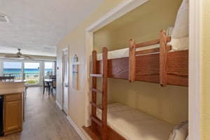 Destin Seafarer 103 10