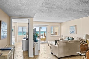 Holiday Surf and Racquet Unit 520 5