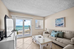 Holiday Surf and Racquet Unit 520 7