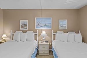 Holiday Surf and Racquet Unit 217 5