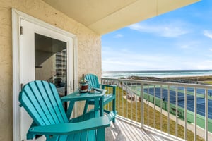 Holiday Surf and Racquet Unit 320 23