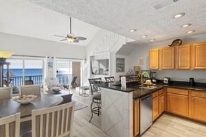 Coral Reef Club 47 6