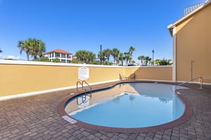 Coral Reef Club 47 32