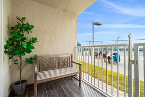Holiday Surf and Racquet Unit 114 15