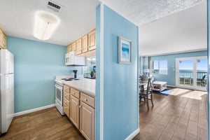 Holiday Surf and Racquet Unit 303 2