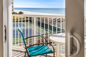 Holiday Surf and Racquet Unit 303 19