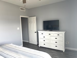 Hypnautic East  Pet Friendly 15