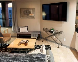 Four Seasons 804W 6